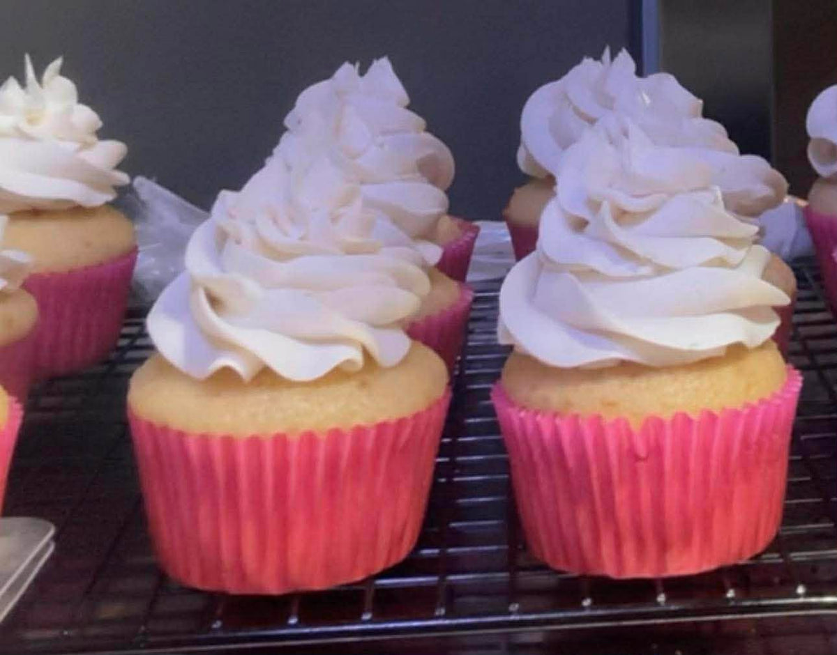 901 Cupcake w/ Cake Purchase